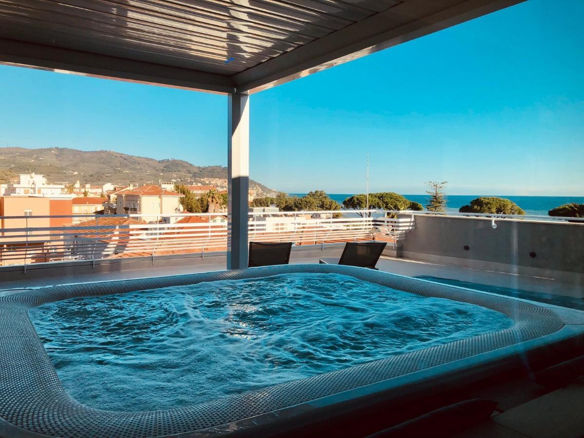 Corallo Wellness Hotel دْيانو مارينا المظهر الخارجي الصورة