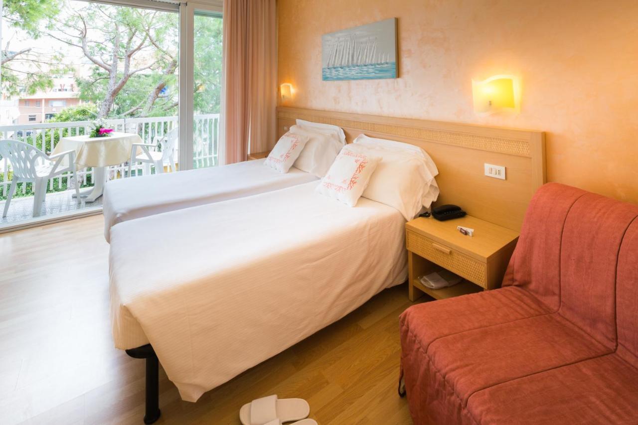 Corallo Wellness Hotel دْيانو مارينا المظهر الخارجي الصورة