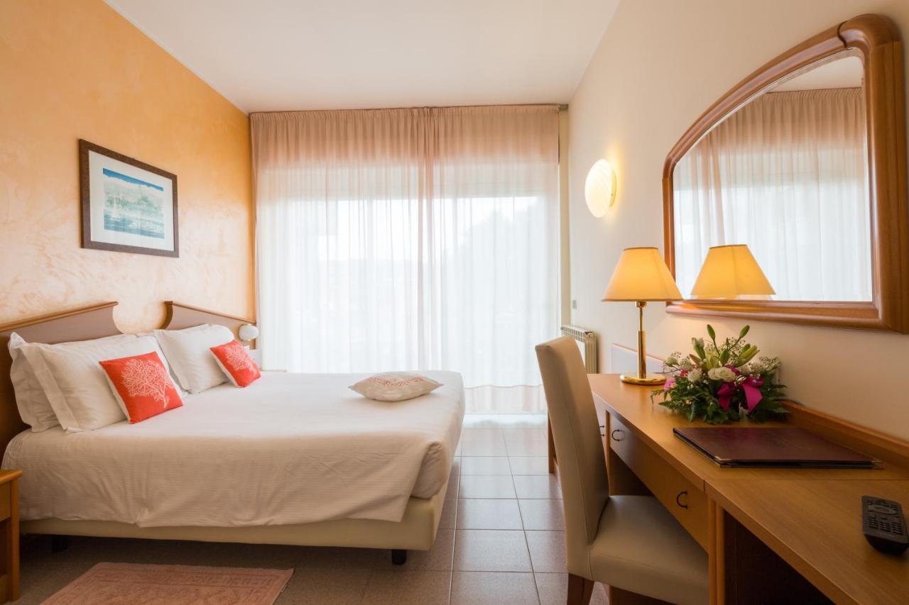 Corallo Wellness Hotel دْيانو مارينا المظهر الخارجي الصورة